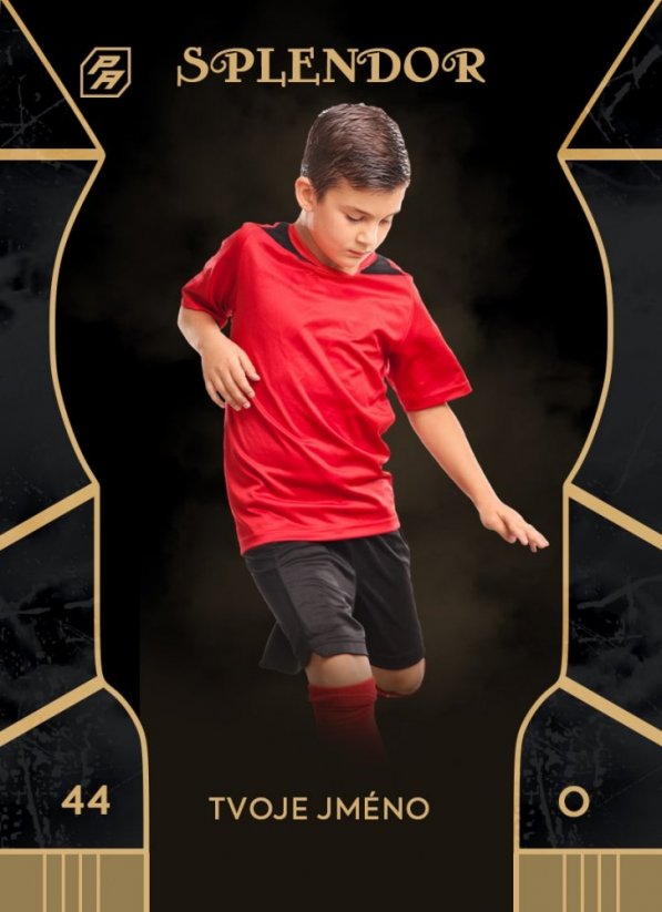 černo zlatá fotbalová kartička s číslem a postem hráče